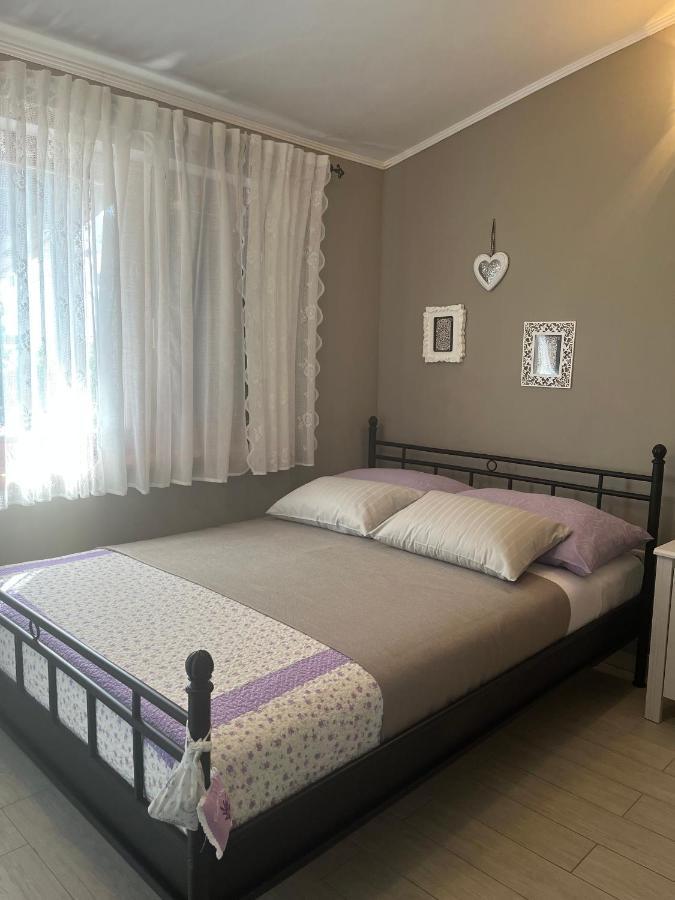 Sea Margarita Apartment Pag Town Buitenkant foto